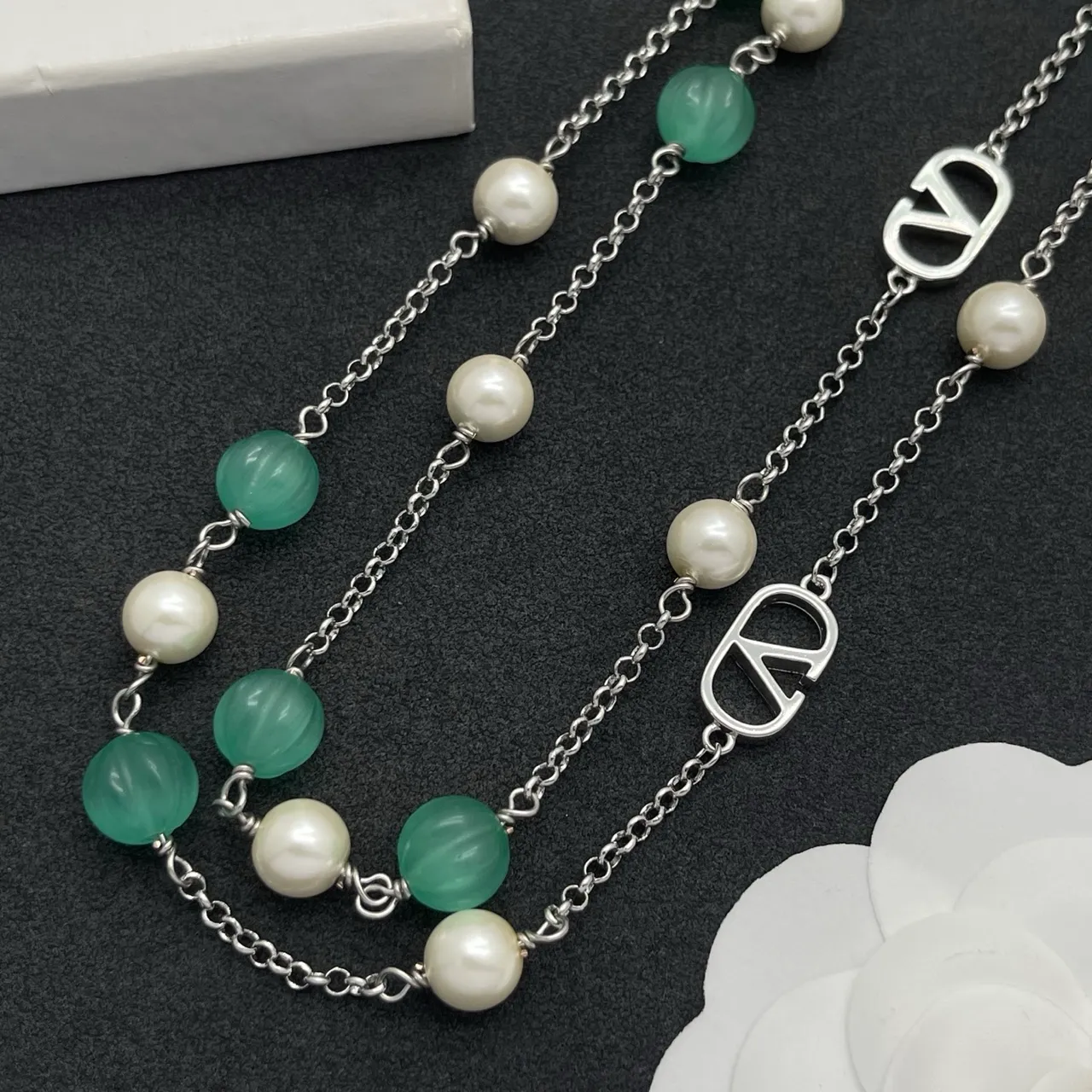 Green White Double-Strand Pearl And Chalcedony Bead Necklace 5
