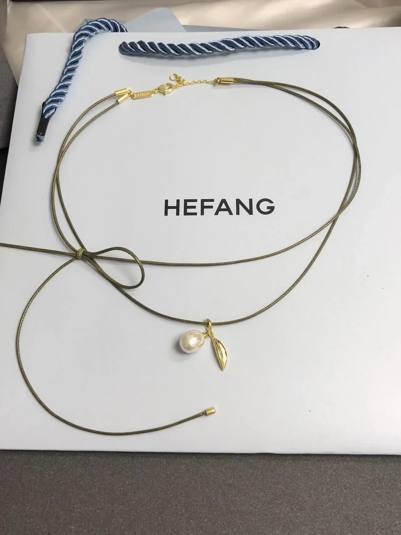 HEFANG Pearl and Leaf Pendant Adjustable Cord Necklace 5
