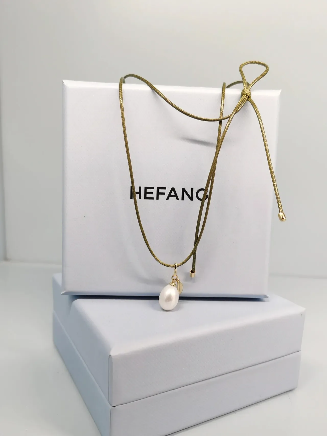 HEFANG Pearl and Leaf Pendant Adjustable Cord Necklace 6