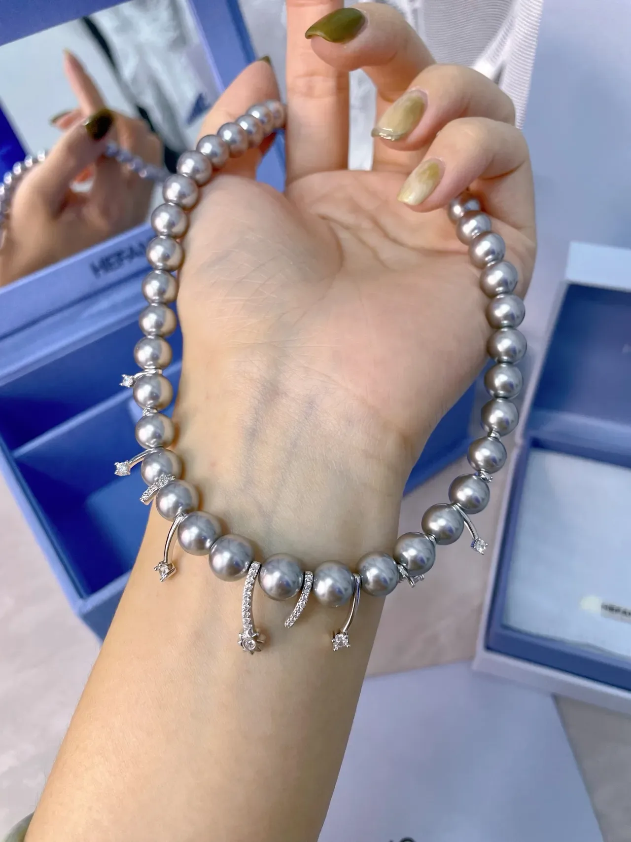 HEFANG Silver-Toned Pearl and Diamond Charm Necklace 8