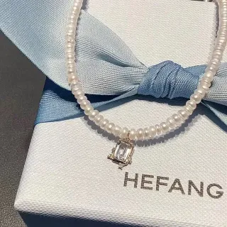 HEFANG قلادة لؤلؤية ذهب أبيض سلسلة كريستال مستطيلة