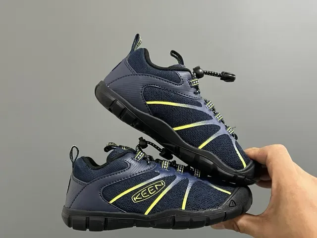 KEEN Chandler Gray-Blue Kids Lifestyle Sneakers 19