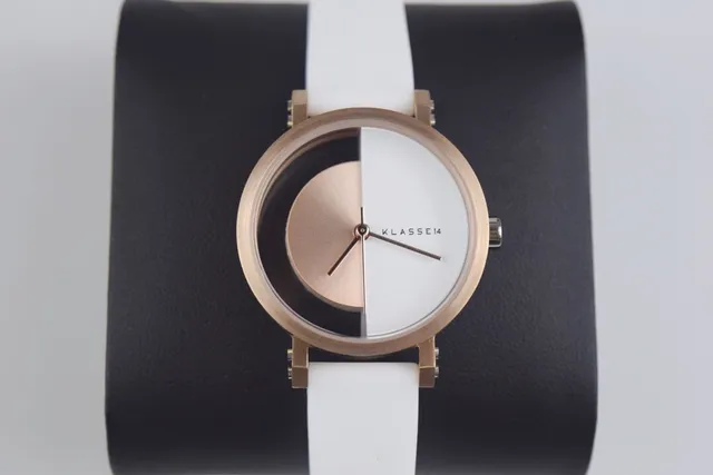 KLASSE14 Minimalist Two-Tone Dial Rose-Gold Case White Strap Quartz Watch 2