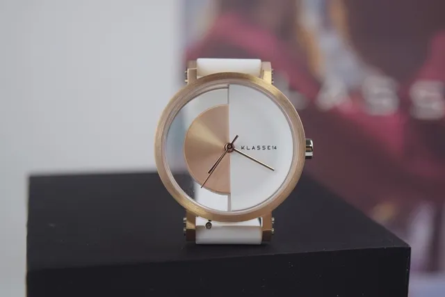 KLASSE14 Minimalist Two-Tone Dial Rose-Gold Case White Strap Quartz Watch 6