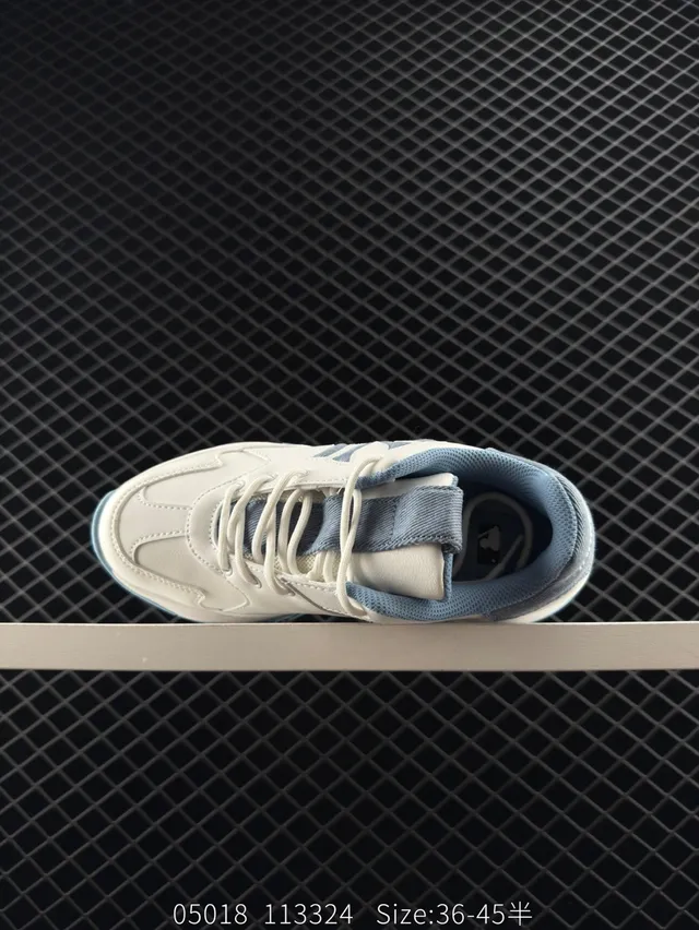 MLB BIGBALL CHUNKY CURVE Off-White and Navy Blue Chunky Sneakers 4
