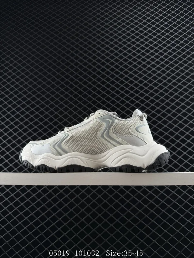 MLB Winner Chunky Off-White and Black NY Logo Chunky Sneakers 4
