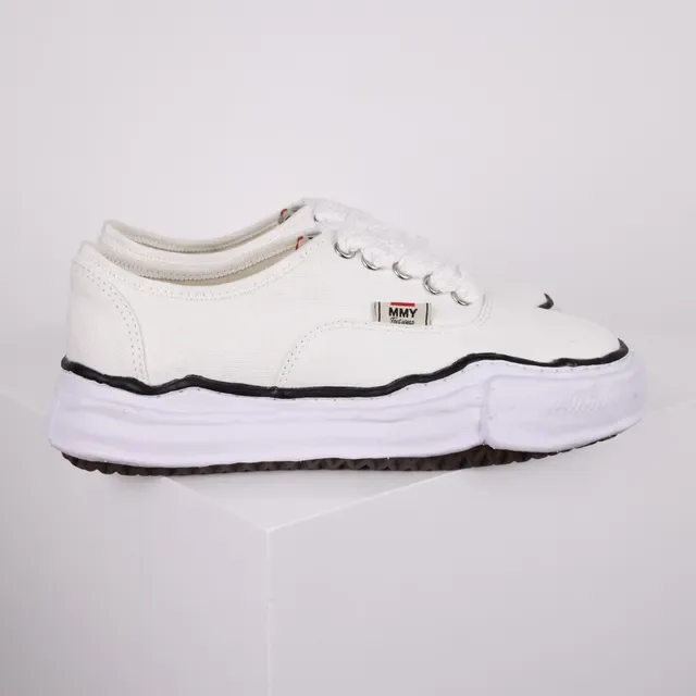 MMY Footwear White Black Canvas Upper Wavy Collar Trim Sneakers 3