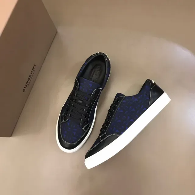 Navy and Black Patterned Low-Top Lace-Up Sneaker 7
