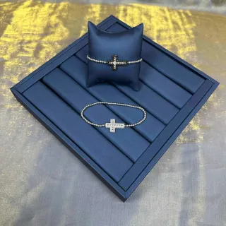 Pulsera de cadena con cuentas y eslabones pavé-set con dije de cruz navy y plata