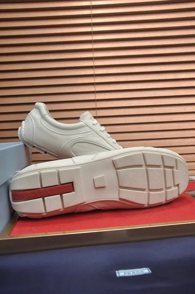 Off-White Leather-Like Low-Top Lifestyle Sneaker 3