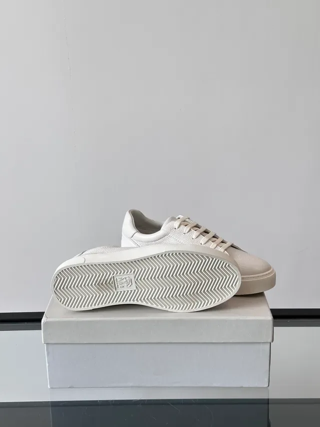 Off-White Leather Low-Top Sneakers 2