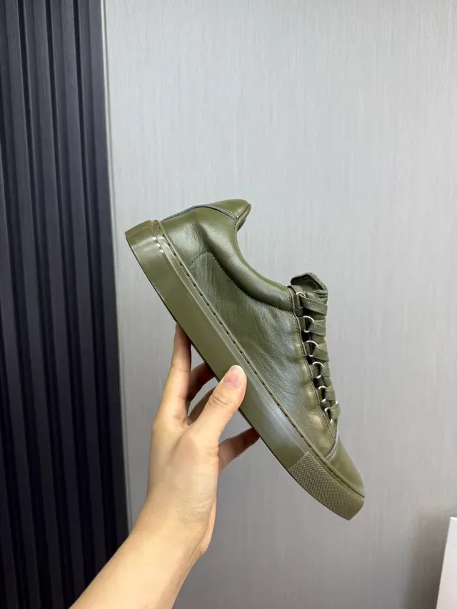 Olive Green Leather Low-Top Lace-Up Sneaker 7