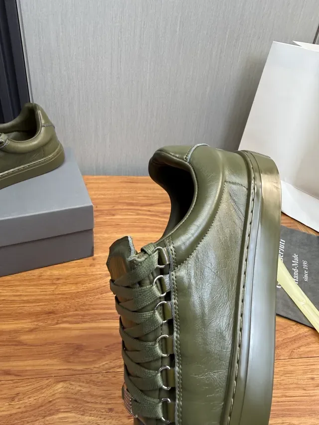 Olive Green Leather Low-Top Lace-Up Sneaker 10