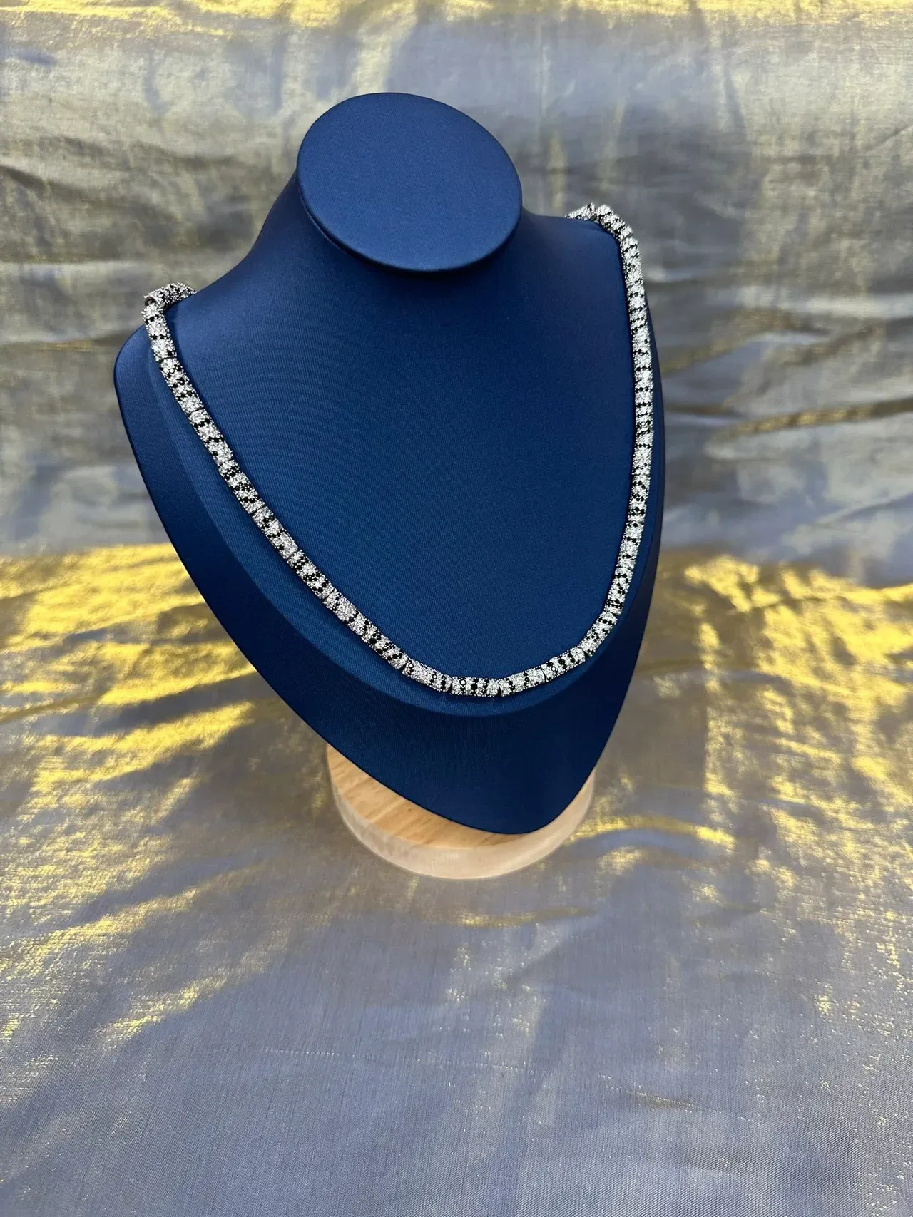 Pavé-Set Two-Tone Chunky Chain Necklace 9
