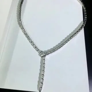 قلادة هندسية على شكل Y باڤيه-سيت