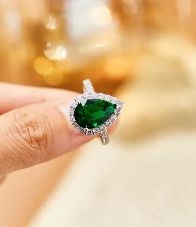 Pear-Cut Green Gemstone Diamond Halo Ring 4