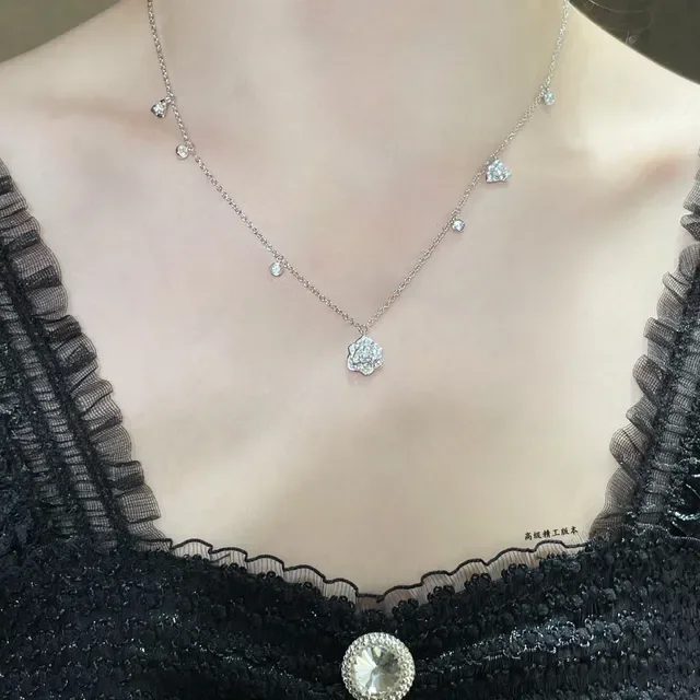Piaget Silver Beige Floral Pavé Pendant Asymmetrical Chain Necklace 9