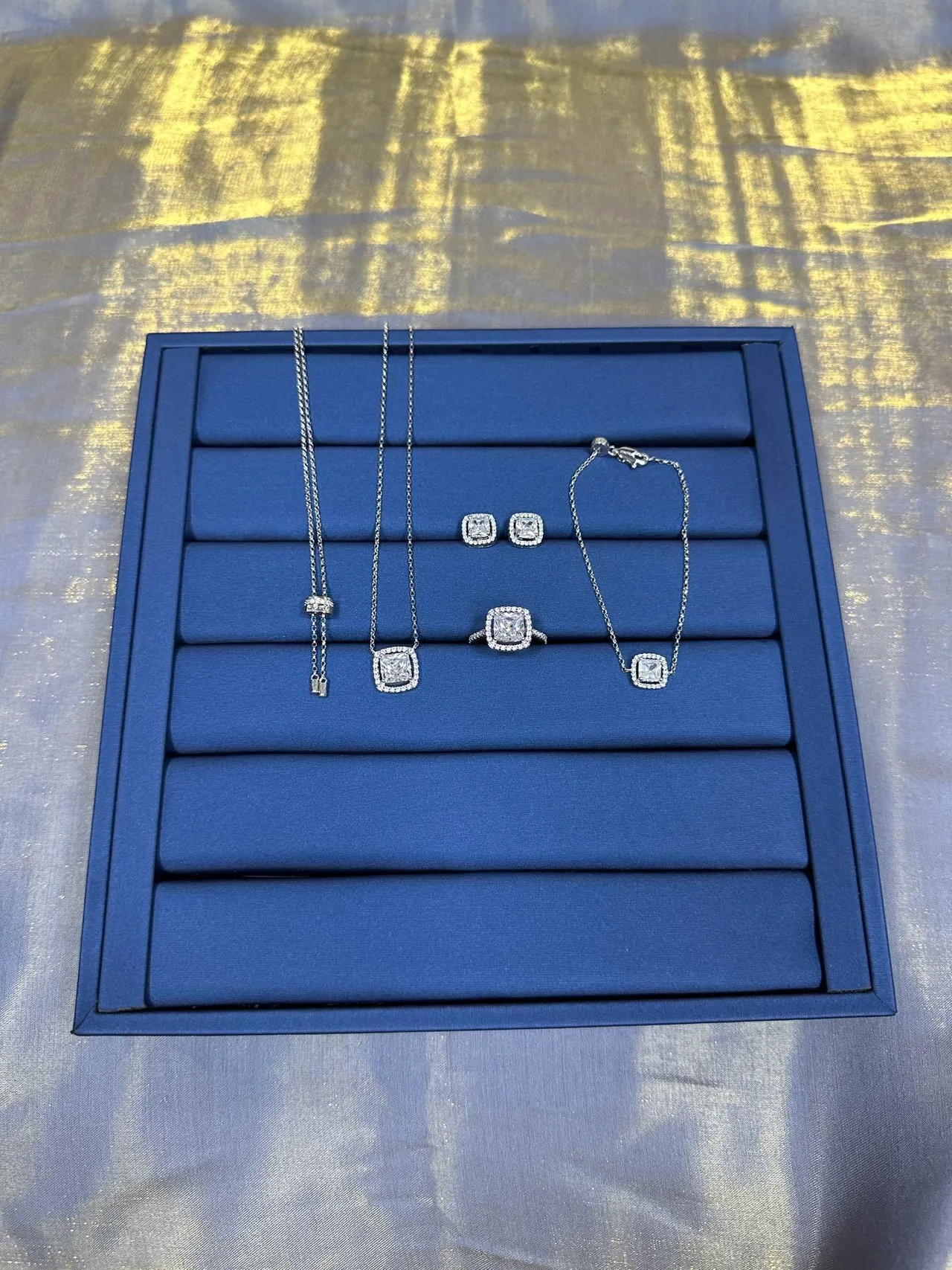 PM Monaco Square Halo Pendant Necklace 4