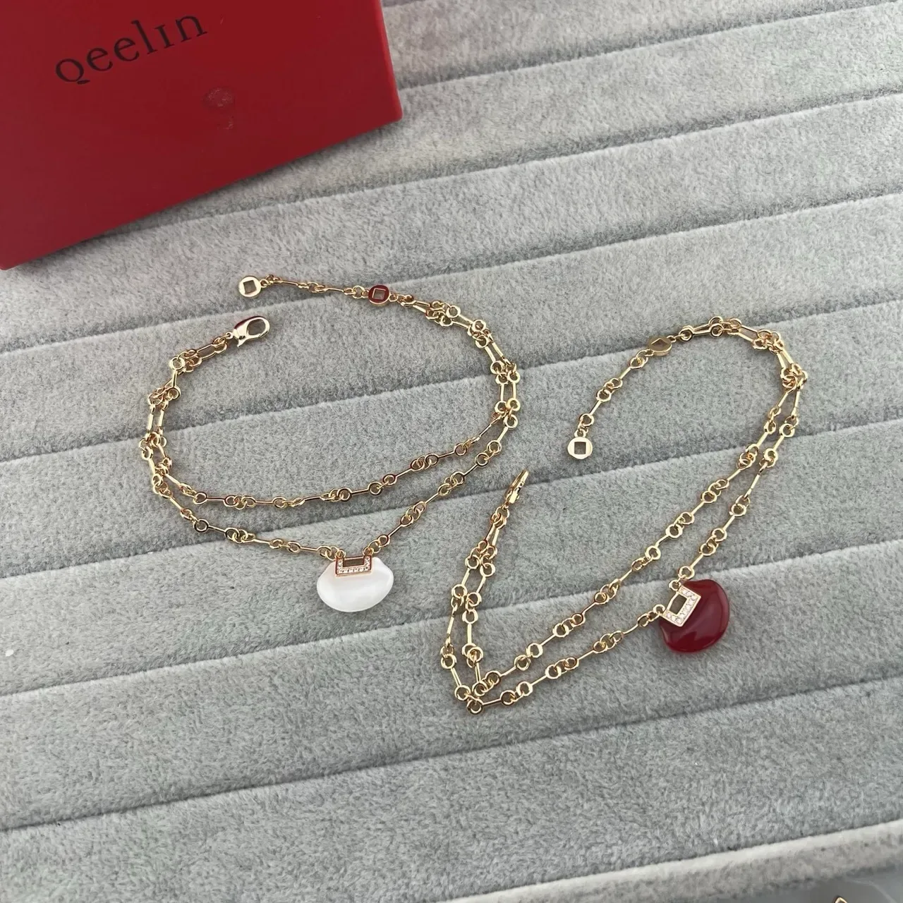 qeelin Gold Red Link Chain Asymmetrical Pendant Design Necklace 5