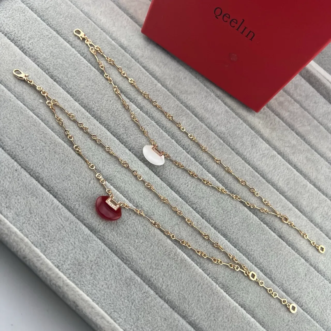 qeelin Gold Red Link Chain Asymmetrical Pendant Design Necklace 6