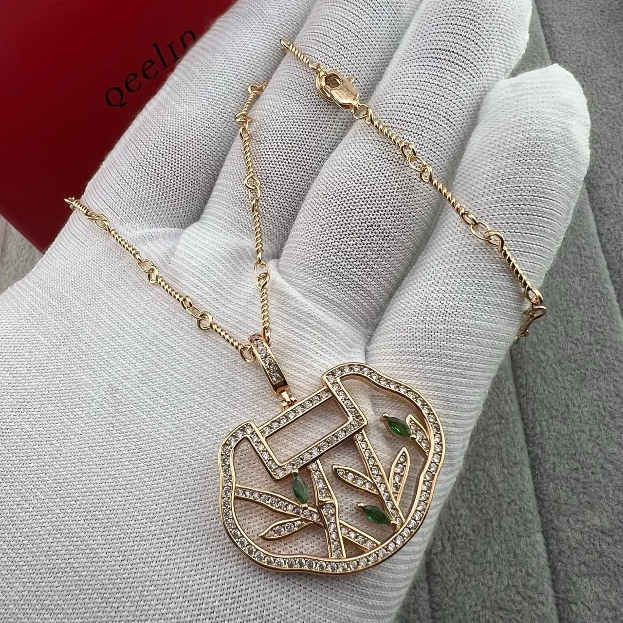 Qeelin Wulu Pavé Diamond and Green Gemstone Gold Necklace 5
