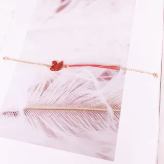 Bracelet à chaîne en or rouge avec charme de cygne en cristal