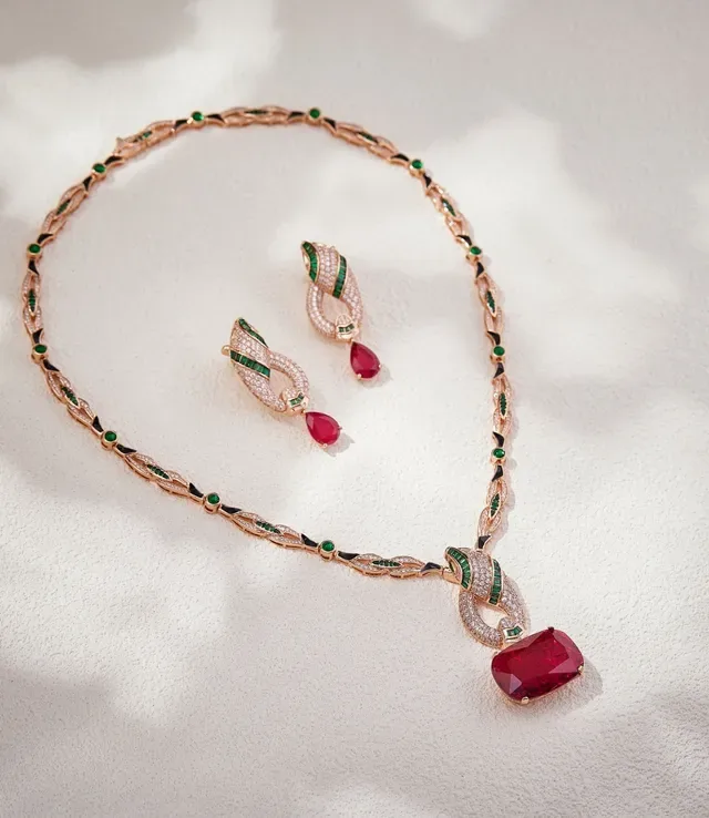 Red Green Twisted Ribbon Motif Pavé-Set Diamonds Jewelry 2