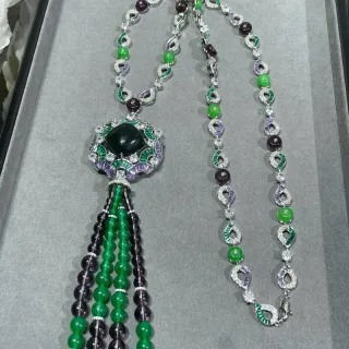 红粉色花卉吊坠心形链项链