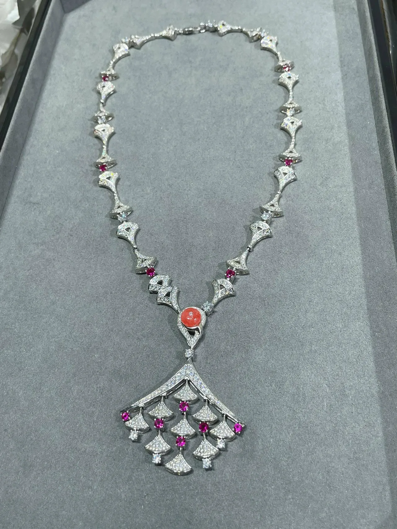 Red Pink Floral Pendant Heart-Link Chain Necklace 6