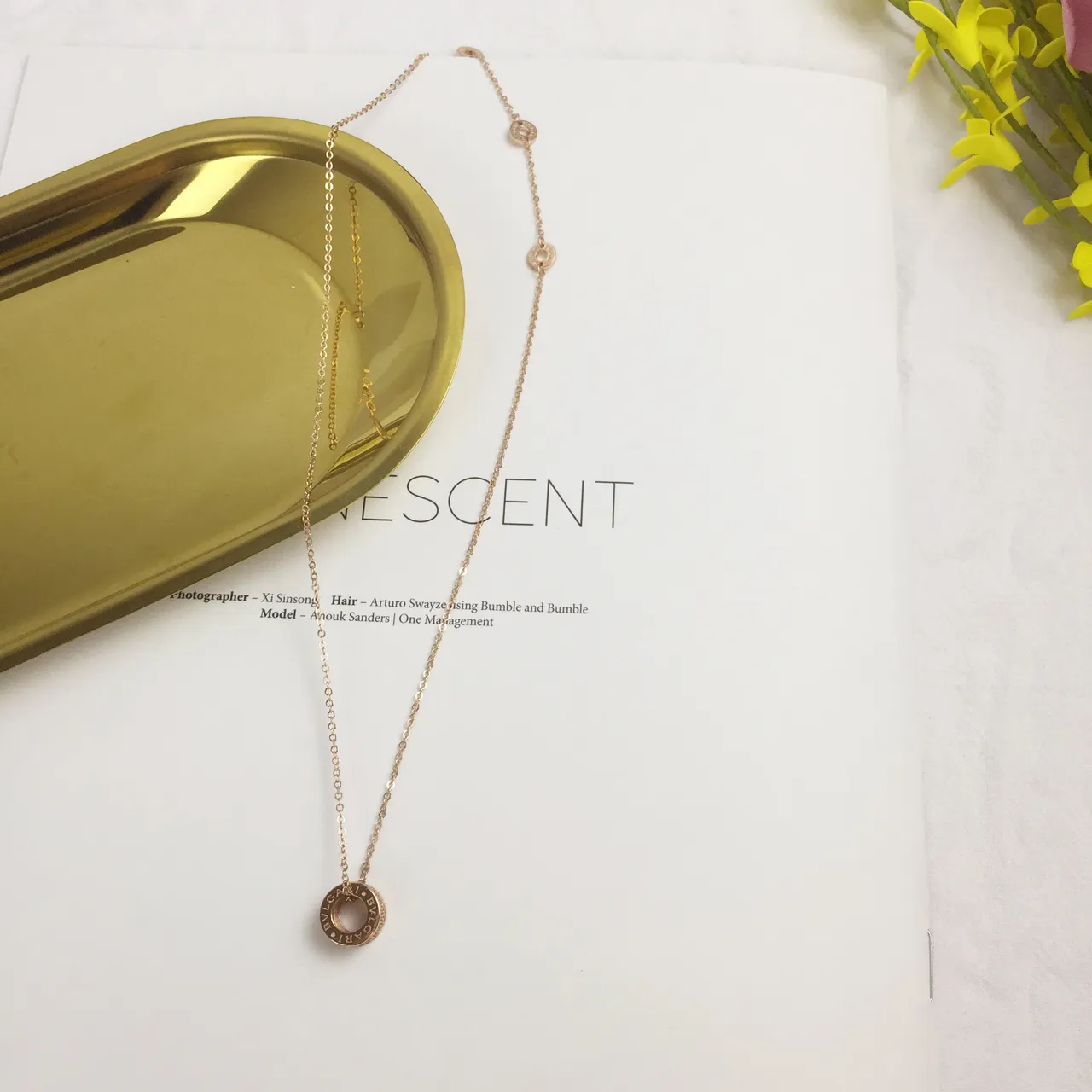 Rose Gold Cylindrical Pavé Pendant Necklace 3