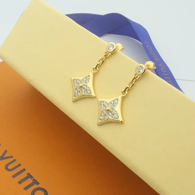 Rose Gold Pavé Diamond Quatrefoil Drop Earrings 2
