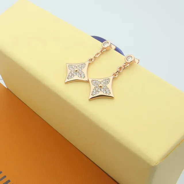 Rose Gold Pavé Diamond Quatrefoil Drop Earrings 4