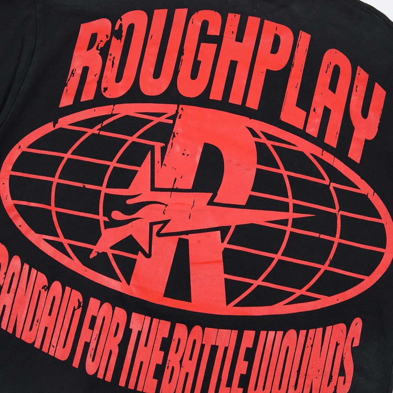 ROUGH PLAY Graphic-Print Distressed Hem T-Shirt 6
