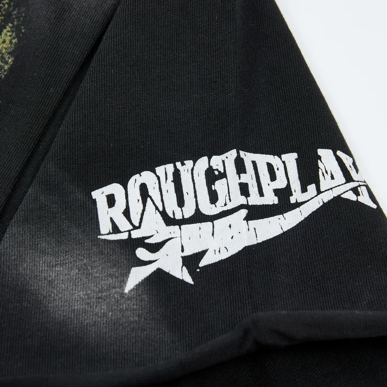 ROUGH PLAY Graphic-Print Distressed Hem T-Shirt 7