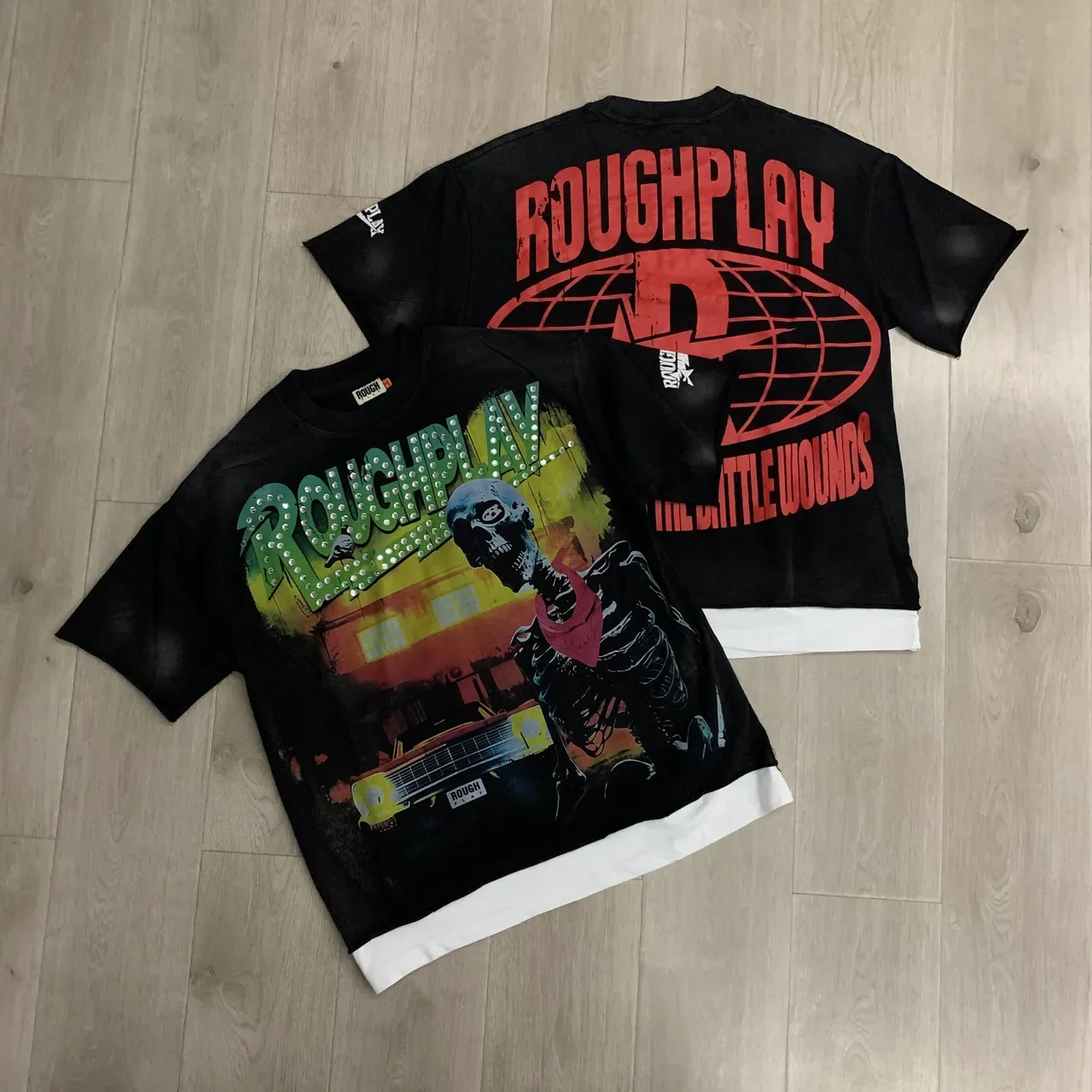 ROUGH PLAY Graphic-Print Distressed Hem T-Shirt 15