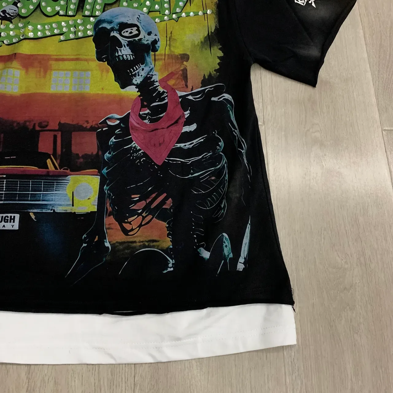 ROUGH PLAY Graphic-Print Distressed Hem T-Shirt 19