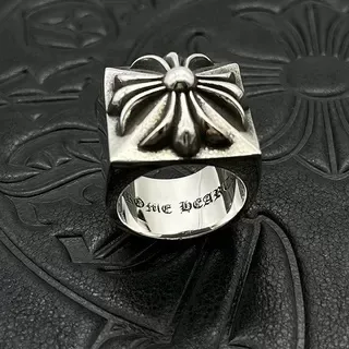 Sculpted Floral Motif Wide Band Silver Ring 5