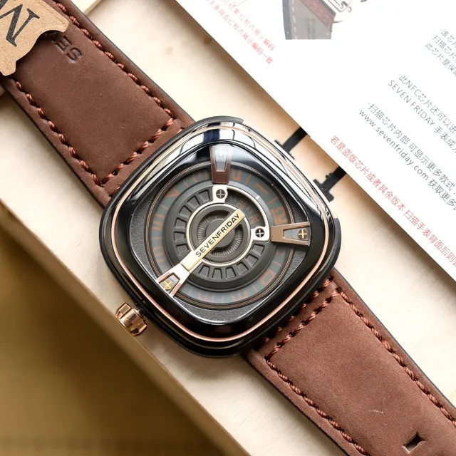 SEVENFRIDAY P-Series Caixa Quadrada de Almofada Preta Marrom Dial Exposto Multicamadas Relógio Mecânico 14