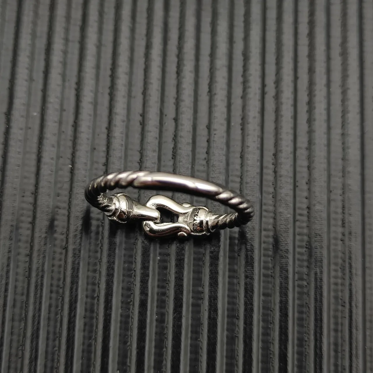 Silver and Gold Tone Twisted Rope Animal-Head Motif Rings 7
