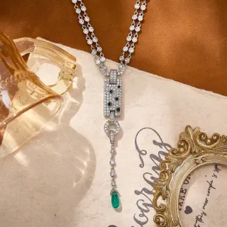 قلادة فضية خضراء Pave-Set قلادة مستطيلة سلسلة مزدوجة