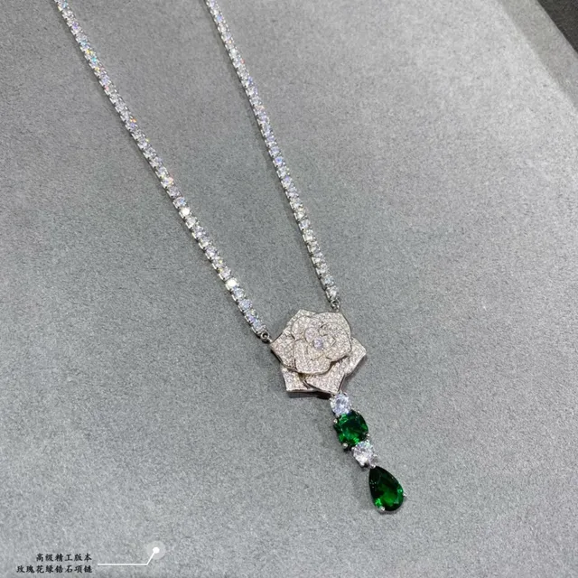 Silver Green Rose-Shaped Pavé Pendant Gemstone Drop Necklace 2