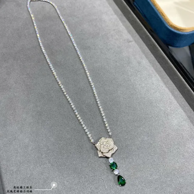 Silver Green Rose-Shaped Pavé Pendant Gemstone Drop Necklace 7