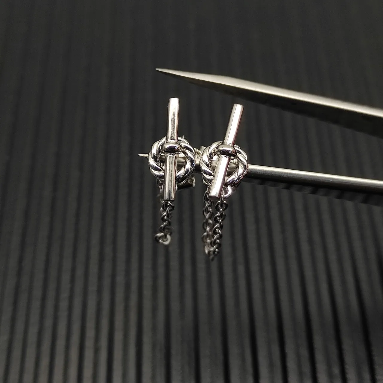 Silver Knot Toggle Chain Drop Earrings 7