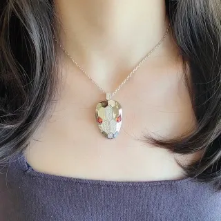 चांदी बहुरंगी सांप हेड पेवे सेट स्टोन हार