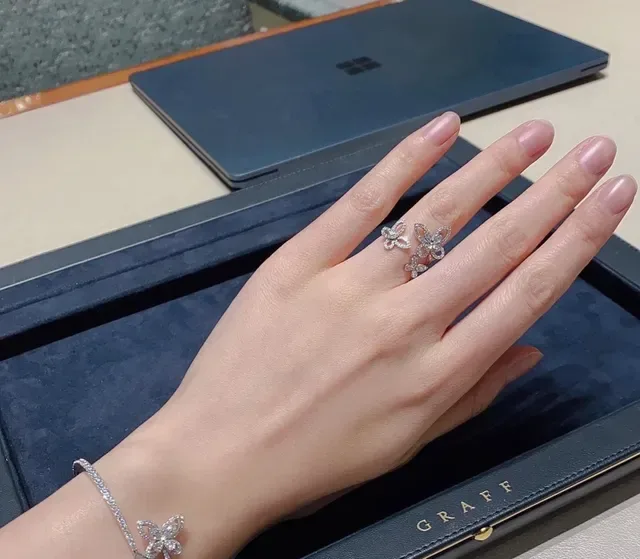 Silver-Tone Pavé Butterfly Motif Ring 9