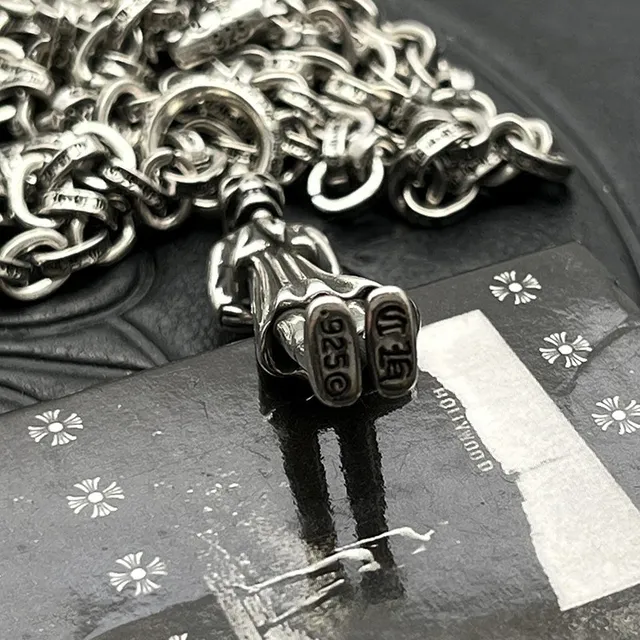 Silver-Tone Skull Figure Pendant Necklace 2