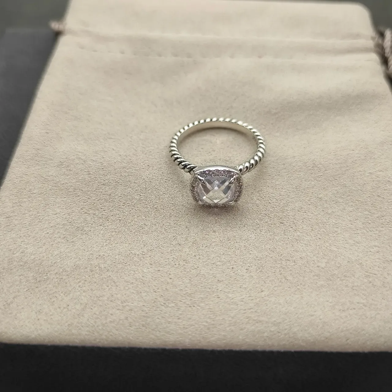 Silver-Tone Twisted Rope Band Cushion-Cut Faceted Stone Ring 5