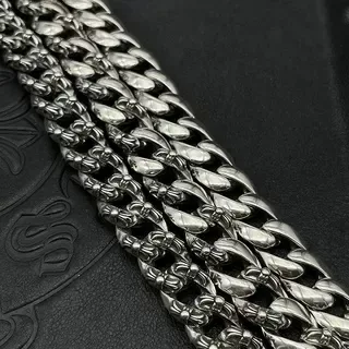 Silver-Toned Oxidized Curb Link Chain Bracelet 8