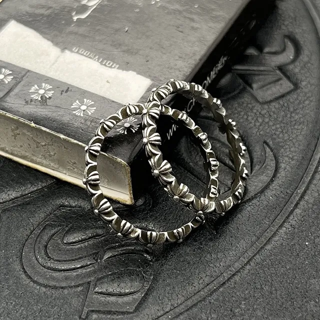 Silver-Toned Textured Starburst Motif Ring 2
