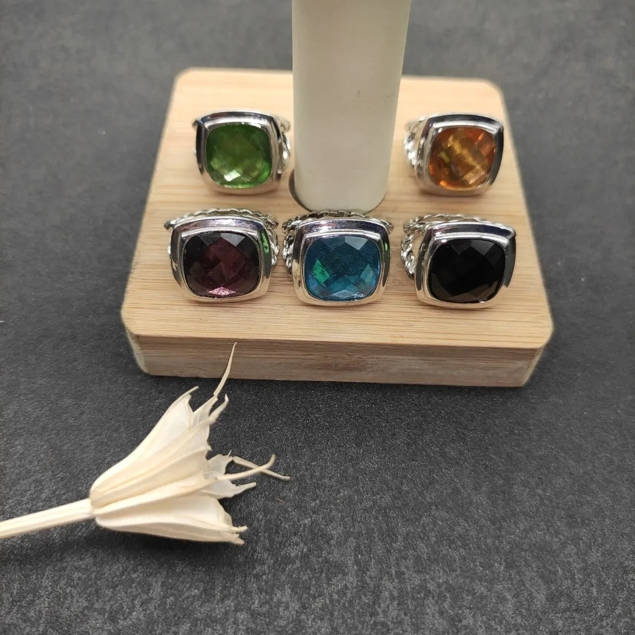 Silver-Toned Twisted Rope Band Faceted Black Stone Ring 3
